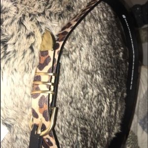Leopard print belt